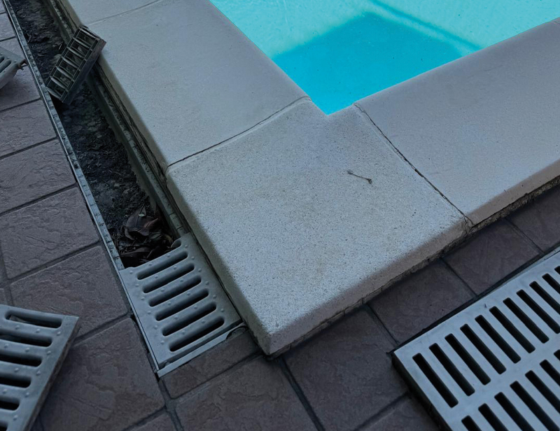 griglia piscina vecchia